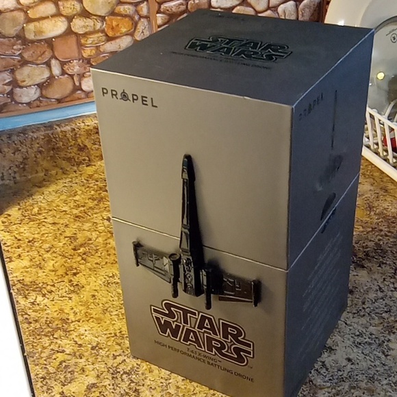 LIMITED EDITION STARWARS DRONES ONLY 500 MADE BOTH BRAND NEW NEVER UNBOXED - Picture 3 of 3